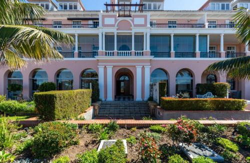 Kalk Bay Apartment | Majestic Ocean View Retreat
