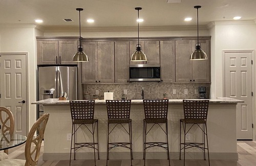 Majestic Palms Condo | Majestic Palms