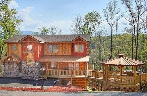 Gatlinburg - Pigeon Forge House | Majestic Springs Lodge Cabin