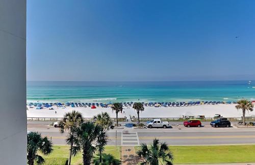 Miramar Beach Apartment | Majestic Sun #412A