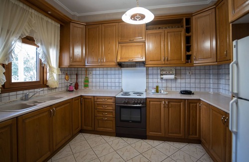 Kalambaka House | Majestic view Home just under Meteora Unesco Site