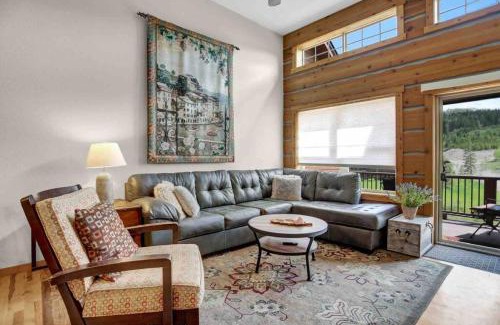Rendezvous House | Majestic Views - Steps to the Trails!