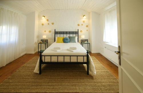 Amarante Villa | Majestic Villa in Amarante with Private Pool