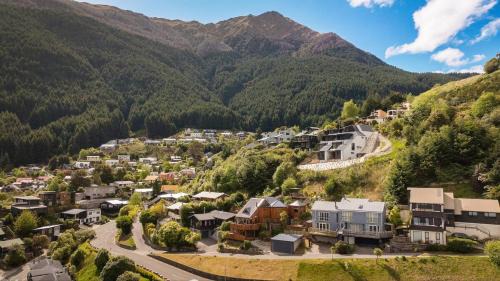 Sunshine Bay House | Majestic Waters