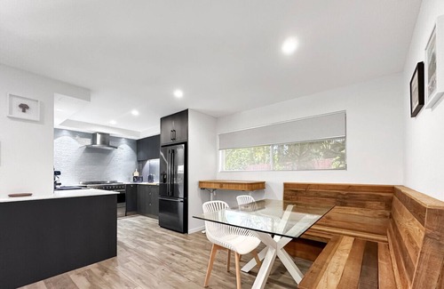 Mount Coolum Apartment | Makai - Hawaiian for `toward the ocean`