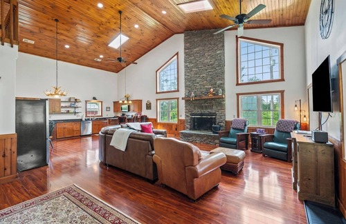 Union Hall Other | Make memories at this unique and family-friendly place