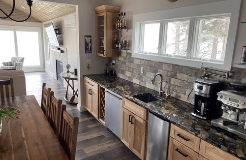 Grayling House | Make memories at this beautiful lake house on Lake Margrethe Grayling