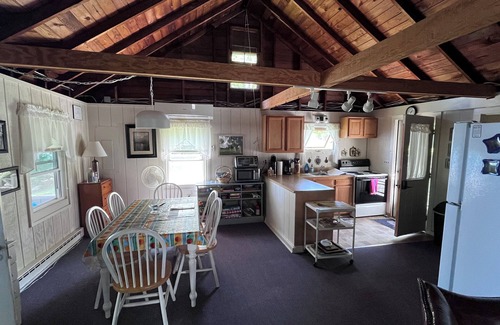 Town of Benton Cottage | Make memories - located on Seneca Lake 8 miles south of Geneva