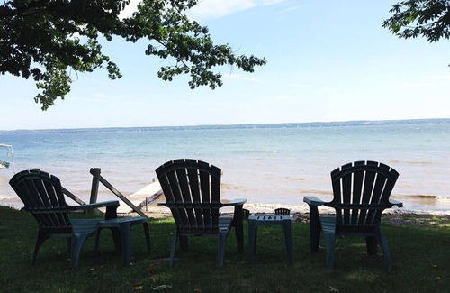 Town of Benton Cottage | Make memories - located on Seneca Lake 8 miles south of Geneva