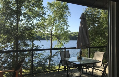 Minett Cottage | Make your Memories Waterfront Cottage