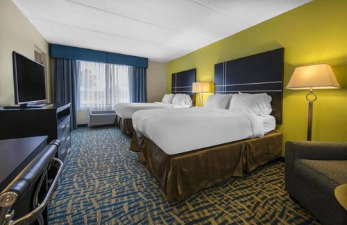 Savannah Hotel | Make Your Trip More Enjoyable! Free Parking, Close to Henderson Golf Club