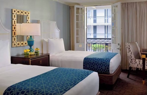 French Quarter Resort | Make Your Trip More Enjoyable! 3 Classy Units, Pets Allowed, Outdoor Pool!