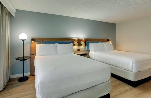 Mayo Clinic Hotel | Make Your Trip More Enjoyable! Near Desert Vista Dog Park, Pets are Allowed