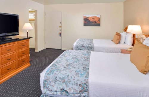 Solvang Hotel | Make Your Trip Unforgettable! Quick Drive to Solvang Vintage Motorcycle Museum!