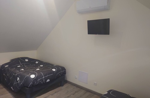 Chilleurs-aux-Bois House | Make yourself at home! Quiet, functional accommodation, sports and games area.