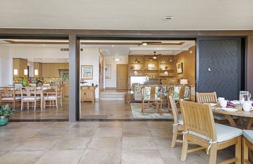 Wailea Condo | Makena Surf C-107 Ocean Views High-end Mattresses Gourmet Kitchen Local Art