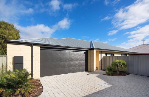 Busselton House | Makin Memories- Ducted heating/cooling, WIFI, PS4