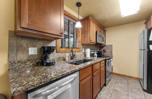 Reeds Spring House | Makin Memories Lodge Cabin
