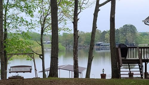 Cullman House | Makin MEMORIES: with Dock/Hot Tub/Cable Internet