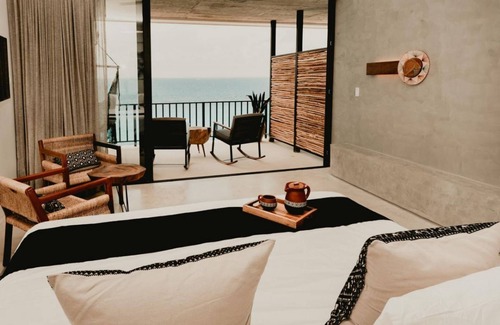 Zona Hotelera Norte House | Making The Best Memories Along The Way! Pool, Free Parking, Near Caletita Beach