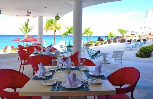 Zona Hotelera Norte House | Making The Best Memories Along The Way! Onsite Pool, Near Maya Heritage Monument