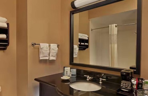 Decatur Hotel | Making The Best Memories Along The Way! 2 Relaxing Units, Pool, Free Parking!