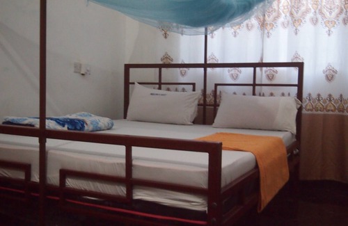 Moshi Cabin | Makuna lodge