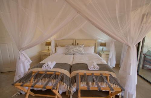 Thorny Bush Game Reserve Cabin | Makuwa Safari Lodge