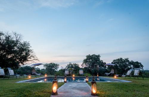 Thorny Bush Game Reserve Cabin | Makuwa Safari Lodge