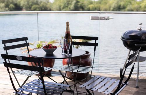 South Cerney House | Malachite