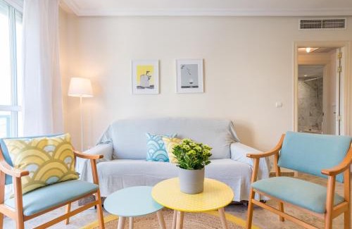 Torremolinos Apartment | Malagasuite Lux Beach & Pool