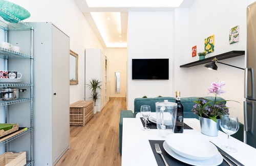 Cruz de Humilladero Apartment | MalagaSuite Trendy & Cozy Apartment