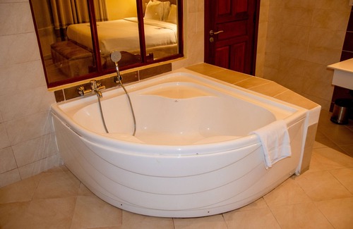 Mwanza Hotel | Malaika Beach Resort