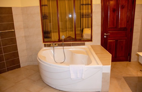 Mwanza Hotel | Malaika Beach Resort
