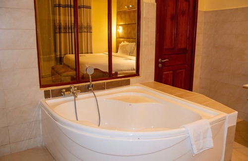 Mwanza Hotel | Malaika Beach Resort