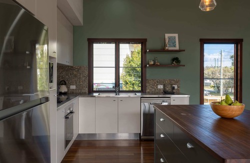 Dicky Beach House | Malakai Beach House S