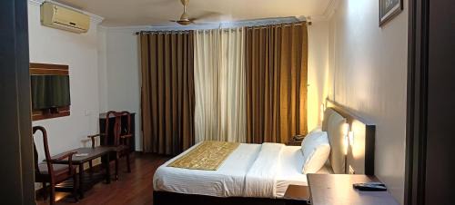 Kanhangad Hotel | Malanadu Tourist Home