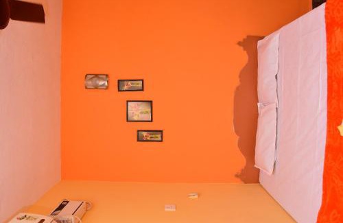 Thiruthani Hotel | Malar restaurant and rooms