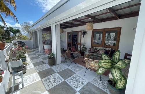 Blue Bay Apartment | Malcolm, 4 bedroom apartment within walking distance of Blue Bay lagoon!