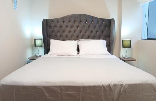 Petit Jean Ocharan Apartment | Malecon Miraflores central petfriendly 2bed 2bath