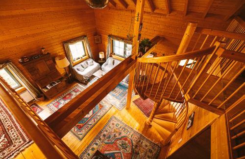 Kleinfischlingen Ski Chalet | Malerisches Holzhaus "Coco" mit Kamin, Sauna und eigenem Garten