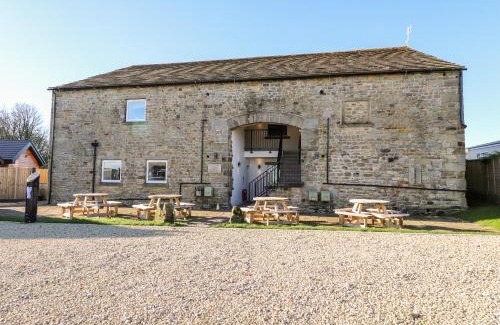 Fourstones Near Bentham House | Malham