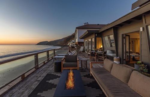 Malibu House | Malibu Beach Home Private Sandy Beach and Surf