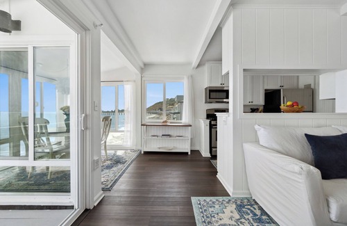 Eastern Malibu Condo | Malibu, Carbon Beach - Oceanfront Suite Eight