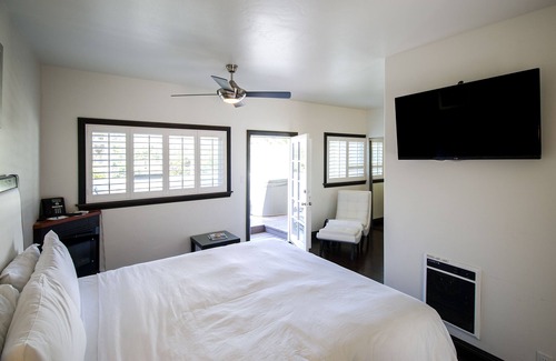 Central Malibu Hotel | Malibu Country Inn