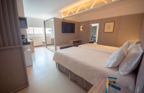 Vilas do Atlantico Hotel | Malibu Plaza Hotel