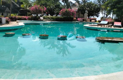 Malindi Marine National Park Apartment | Malindi Beachfront Cottages - Garden Poolside cottage