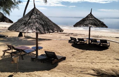 Malindi Marine National Park Apartment | Malindi Beachfront Cottages - Garden Poolside cottage
