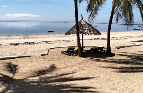 Malindi Marine National Park Apartment | Malindi Beachfront Cottages - Garden Poolside cottage
