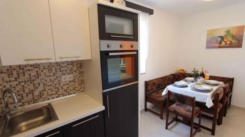 Sveti Anton Apartment | Malinska Apartment 2